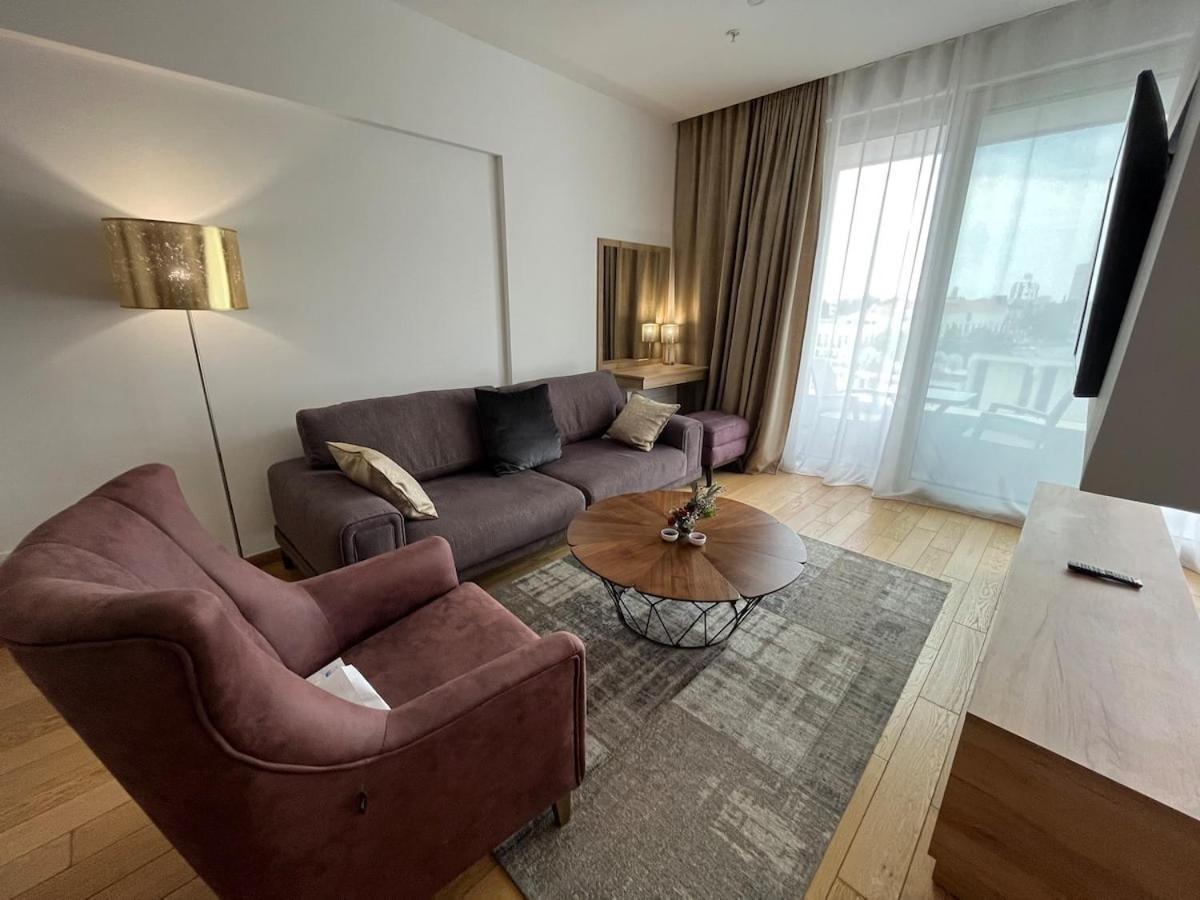 Apartments Lux Budva Luaran gambar