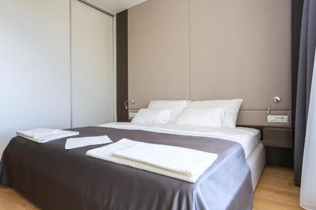 Apartments Lux Budva Bilik gambar