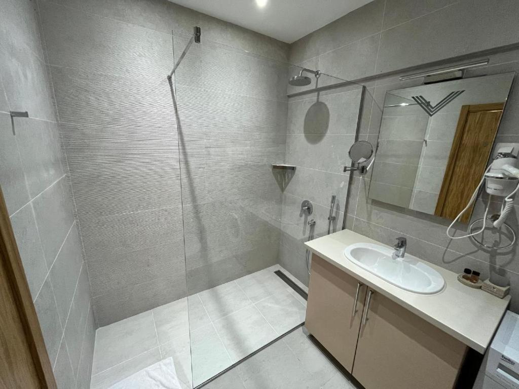 Apartments Lux Budva Bilik gambar