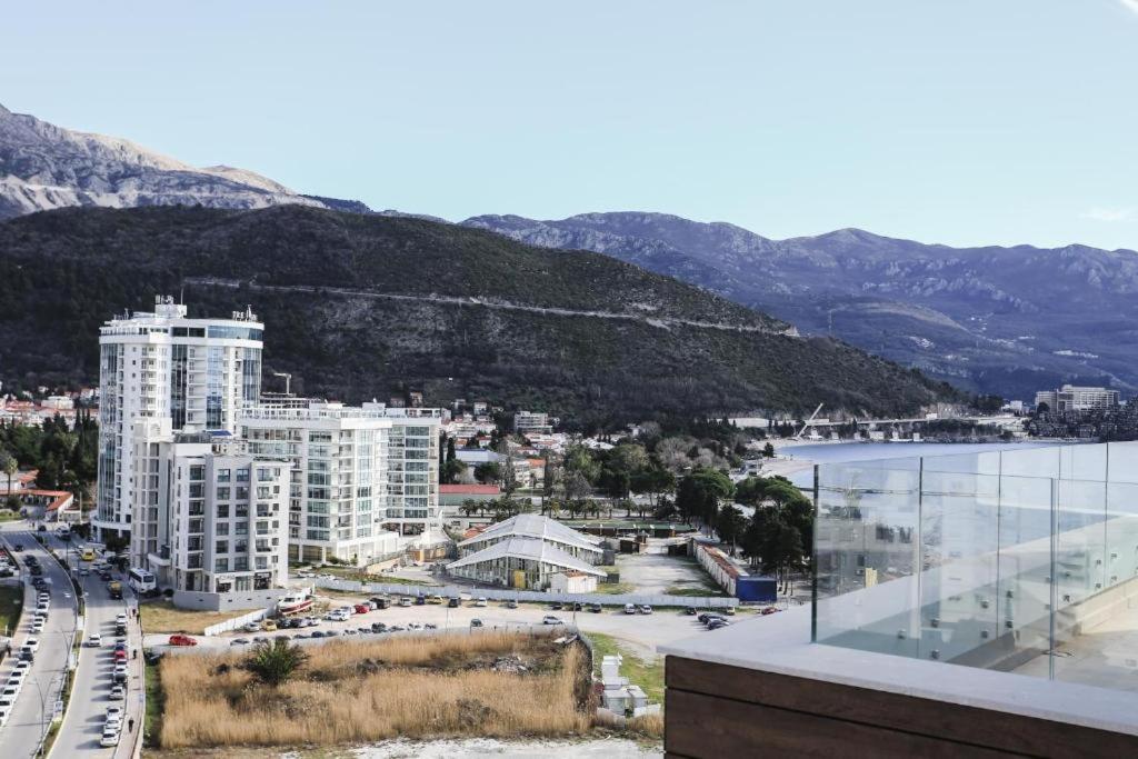 Apartments Lux Budva Luaran gambar